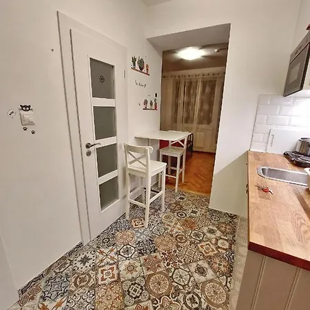 Apartman Near Bus Station With The Self-check-in