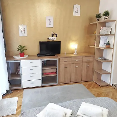 Near Bus Station With The Self-check-in Apartamento Bratislava